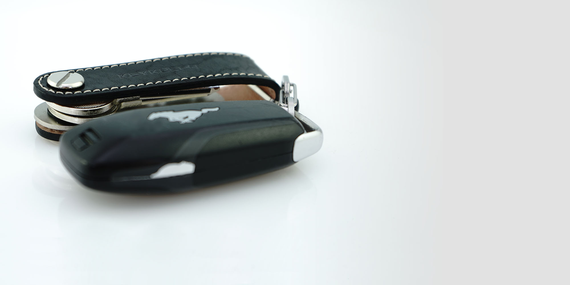 KEYKEEPA Leder Schlüsselorganizer – Für Bis Zu 12 Schlüssel, Mit Flaschenöffner, Made In Germany